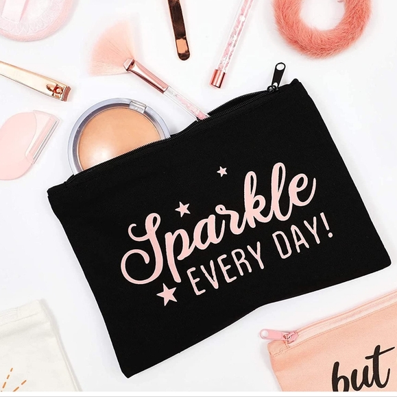 Other - Makeup bag